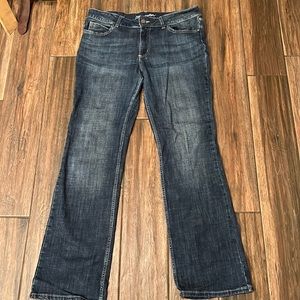 👖 LN Wrangler brand boot cut junior’s jeans